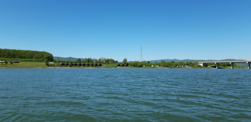 jezero 1.jpg